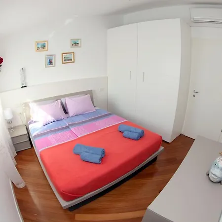 Luxury Marina View Apartment Izola Exterior photo