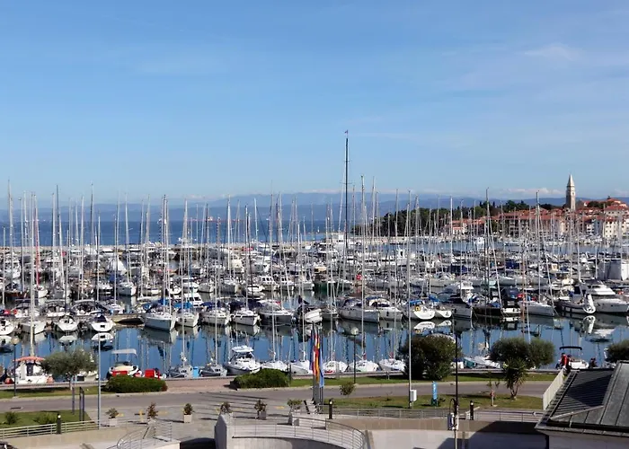Luxury Marina View Apartment Izola
